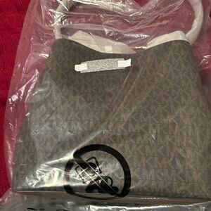 Michael Kors Pratt Crossbody